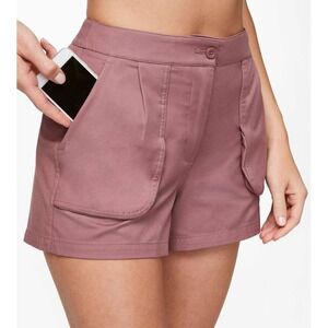 Lululemon Size 4 Gorpcore This Instant Short Red Dust Water Repellent Pockets